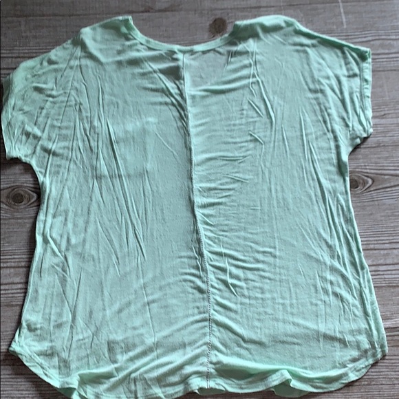 Rue21 T-shirt - Picture 4 of 6